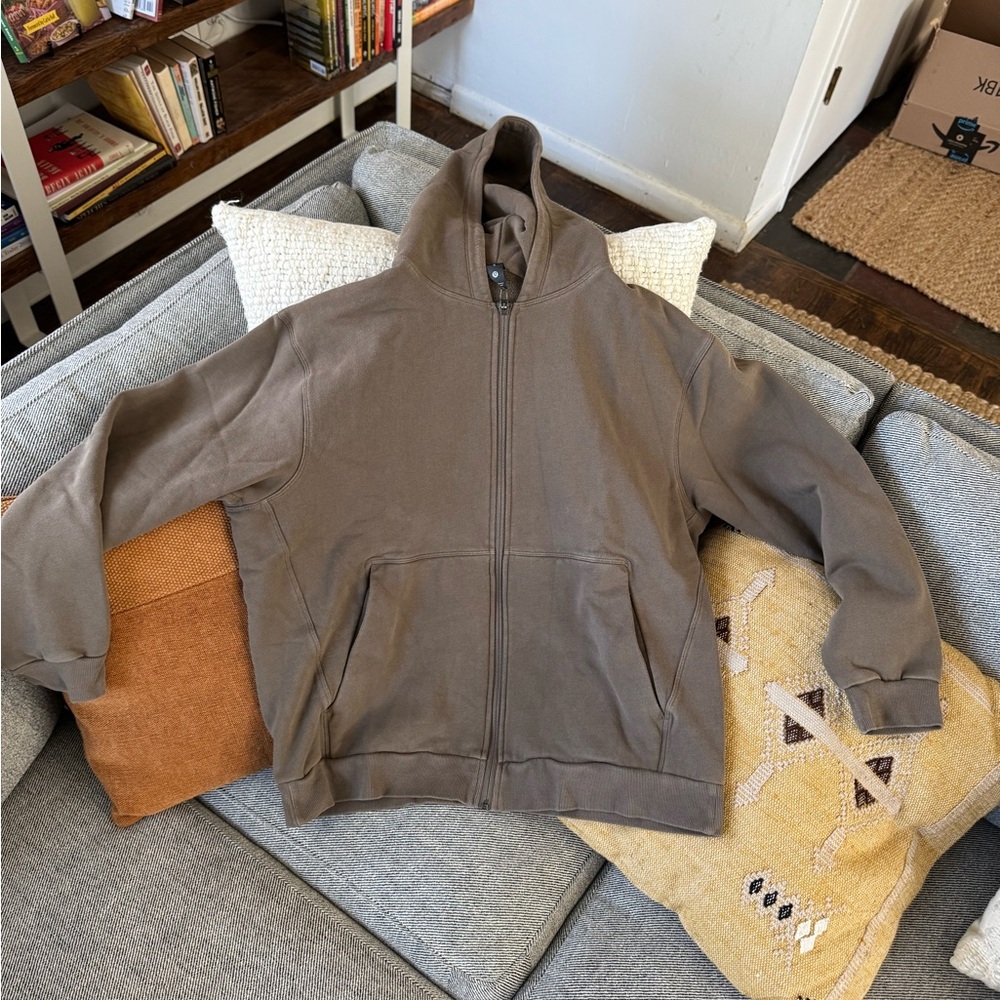 Lululemon Men’s Zip Hoodie Brown L